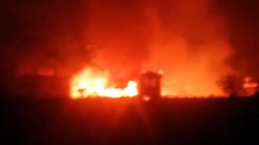 রোহিঙ্গা ক্যাম্পে ভয়াবহ অগ্নিকাণ্ড