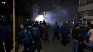 মাদারীপুরে সংঘর্ষে জড়াল কিশোর গ্যাংয়ের ২ গ্রুপ, ককটেল বিস্ফোরণ মাদারীপুরে সংঘর্ষে জড়াল কিশোর গ্যাংয়ের ২ গ্রুপ, ককটেল বিস্ফোরণ