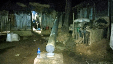 বৈদ্যুতিক খুঁটি উধাও, হুমকির মুখে কর্মচারীরা