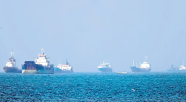 হরমুজ প্রণালীতে ৬টি জাহাজ থামিয়ে দিল ইরান