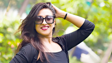 নিজের বদ অভ্যাসের কথা জানালেন ঋতুপর্ণা