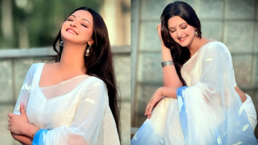 সাকিবকে ছাড়িয়ে শীর্ষে পরীমনি