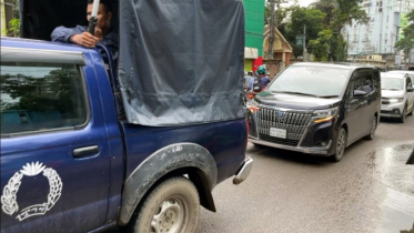 পুলিশি পাহারায় কানাইঘাটের পথে এনসিপি নেতারা