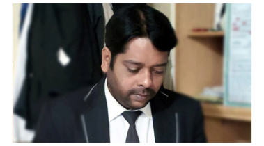 ‎বাগেরহাটে দুর্বৃত্তের ছুরিকাঘাতে আইনজীবী খুন