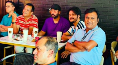 জুলাই হত্যা মামলার আসামির সঙ্গে শাকিবের আড্ডা জুলাই হত্যা মামলার আসামির সঙ্গে শাকিবের আড্ডা