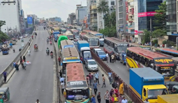 শিক্ষামন্ত্রীর পদত্যাগের দাবিতে অবরোধ, অচল ঢাকা-ময়মনসিংহ মহাসড়ক
