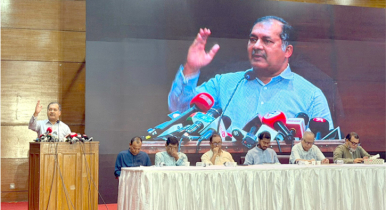 “বাংলাদেশি জাতীয়তাবাদই আমাদের সাংস্কৃতিক স্বকীয়তার মূল ভিত্তি” “বাংলাদেশি জাতীয়তাবাদই আমাদের সাংস্কৃতিক স্বকীয়তার মূল ভিত্তি”