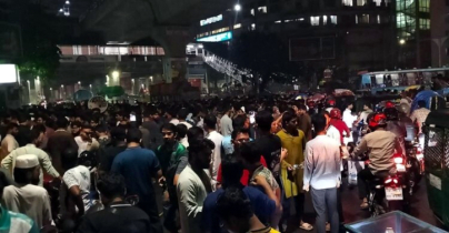 শাহবাগ মোড় অবরোধ করেছে ছাত্রশিবির