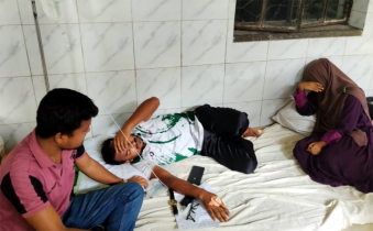 যবিপ্রবির ঝিনাইদহ ক্যাম্পাসের ২০ শিক্ষার্থী অসুস্থ, চিকিৎসা না মে যবিপ্রবির ঝিনাইদহ ক্যাম্পাসের ২০ শিক্ষার্থী অসুস্থ, চিকিৎসা না মে
