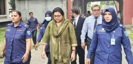 পঞ্চগড়ে সাবেক এমপির স্ত্রী মেজর মৌসুমী কারাগারে