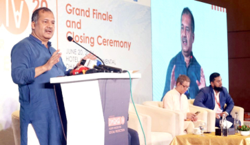 বিতর্ক চর্চাকে শিক্ষা কারিকুলামে অন্তর্ভুক্ত করার উদ্যোগ নেওয়া হবে : তথ্যমন্ত্রী