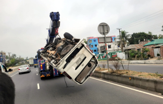 বগুড়ায় মাইক্রোবাসের সিলিন্ডার বিস্ফোরণে নারী-শিশুসহ নিহত ৩, দগ্ধ ৯