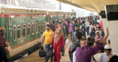 ঈদের দ্বিতীয় দিনেও ঢাকা ছাড়ছেন মানুষ