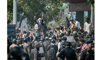 পাকিস্তানে ইরানের সমর্থনে সমাবেশে অন্তত ২৫ জন নিহত