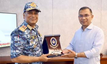 প্রধানমন্ত্রীর সঙ্গে কোস্টগার্ড মহাপরিচালকের সাক্ষাৎ প্রধানমন্ত্রীর সঙ্গে কোস্টগার্ড মহাপরিচালকের সাক্ষাৎ