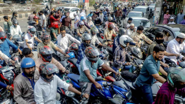 জ্বালানি তেলের দাম বাড়ানোর প্রস্তাবে সায় দিলেন না প্রধানমন্ত্রী জ্বালানি তেলের দাম বাড়ানোর প্রস্তাবে সায় দিলেন না প্রধানমন্ত্রী