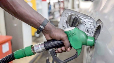 ডিসির সিল ও স্বাক্ষরযুক্ত ‘ফুয়েল কার্ড’ ছাড়া মিলবে না তেল