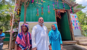 ‎মোংলায় প্রতিমন্ত্রীর দেয়া ঘর পেলো গৃহহীন পরিবার