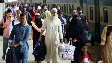 ঈদের ছুটি শেষে রাজধানীতে ফিরছেন কর্মমুখী মানুষ