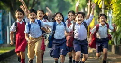 টানা ছুটি শেষে আজ খুলছে স্কুল-মাদরাসা টানা ছুটি শেষে আজ খুলছে স্কুল-মাদরাসা