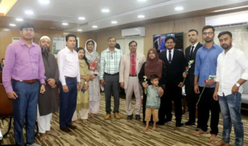 জুডিশিয়ারি সুপারিশপ্রাপ্তদের ফুল দিয়ে বরণ গোবিপ্রবি উপাচার্যের