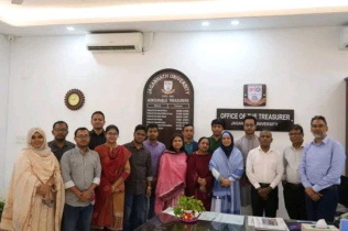 বিজেএসে সফল জবি শিক্ষার্থীদের সঙ্গে উপাচার্যের সৌজন্য সাক্ষাৎ বিজেএসে সফল জবি শিক্ষার্থীদের সঙ্গে উপাচার্যের সৌজন্য সাক্ষাৎ