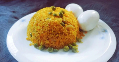 ঘরে থাকা উপকরণেই তৈরি করুন মজাদার খিচুড়ি
