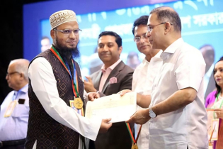 শ্রেষ্ঠ গুণী শিক্ষক’ সম্মাননা পেলেন পাবনার ইমরান হুসাইন