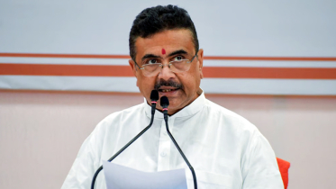 গোহত্যা ও অবৈধ অনুপ্রবেশ নিয়ে কঠোর বার্তা শুভেন্দুর গোহত্যা ও অবৈধ অনুপ্রবেশ নিয়ে কঠোর বার্তা শুভেন্দুর