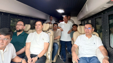 ফেনীর উদ্দেশে রওনা হয়েছেন প্রধানমন্ত্রী তারেক রহমান ফেনীর উদ্দেশে রওনা হয়েছেন প্রধানমন্ত্রী তারেক রহমান