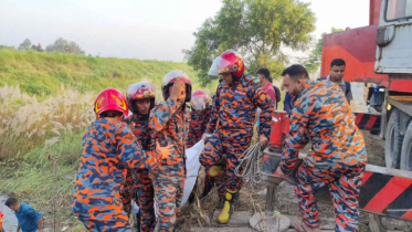 মুন্সীগঞ্জে এক্সপ্রেসওয়ে থেকে বাস খাদে, নিহত ৩, আহত ১৬