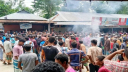 সারের দাবিতে উলিপুরে কৃষকদের সড়ক অবরোধ