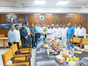 সিবিএ নেতাদের সঙ্গে মোংলা বন্দর চেয়ারম্যানের সৌজন্য সাক্ষাৎ সিবিএ নেতাদের সঙ্গে মোংলা বন্দর চেয়ারম্যানের সৌজন্য সাক্ষাৎ