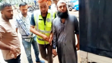 ছাত্রীকে যৌন হয়রানির অভিযোগে মহিলা মাদ্রাসার ‘বড় হুজুর’ আটক ছাত্রীকে যৌন হয়রানির অভিযোগে মহিলা মাদ্রাসার ‘বড় হুজুর’ আটক