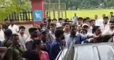 হাতিয়ায় এমপির বক্তব্যকে কেন্দ্র করে বিএনপি-এনসিপি সংঘর্ষ, আহত ৮ হাতিয়ায় এমপির বক্তব্যকে কেন্দ্র করে বিএনপি-এনসিপি সংঘর্ষ, আহত ৮