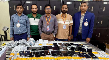 দেশের দুই বিমানবন্দরে অভিযান, প্রায় কোটি টাকার পণ্য আটক
