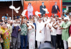 জিয়াউর রহমান ও বেগম খালেদা জিয়ার প্রতিচ্ছবি তারেক রহমান: ভূমিমন্ত্রী জিয়াউর রহমান ও বেগম খালেদা জিয়ার প্রতিচ্ছবি তারেক রহমান: ভূমিমন্ত্রী